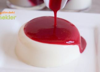 Çilekli Panna Cotta Tarifi - Tatlı Tarifleri - denenmiş sütlü tatlılar en güzel sütlü tatlılar frambuazlı panna cotta panna cotta tarifi